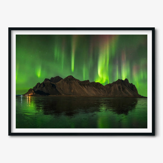 Łukasz Remkowicz: Northern Lights over Vestrahorn