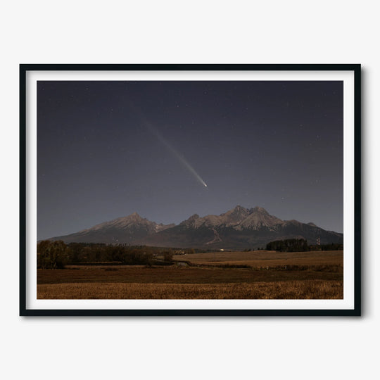 Łukasz Remkowicz: Comet Tsuchinshan-ATLAS above Tatra Mountains