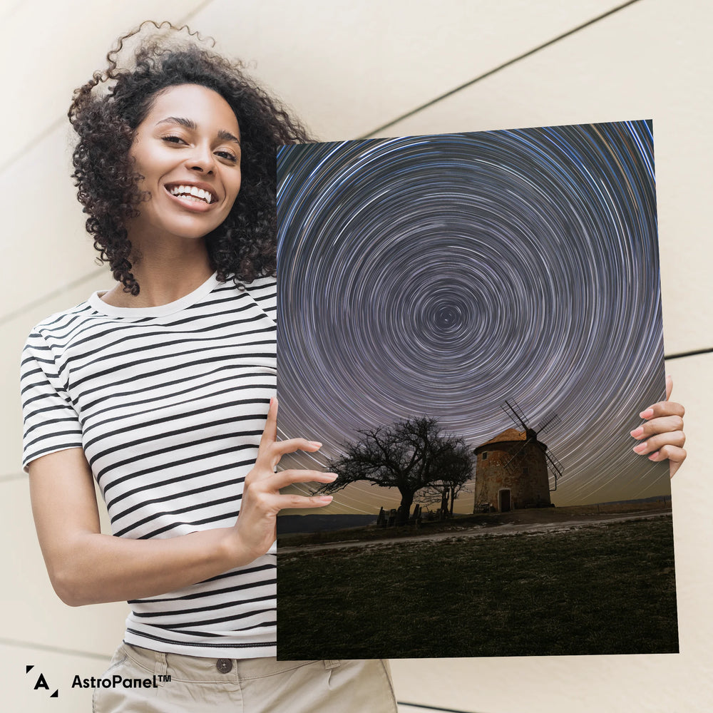 Marzena Rogozińska: Startrails over the Moravian Windmill