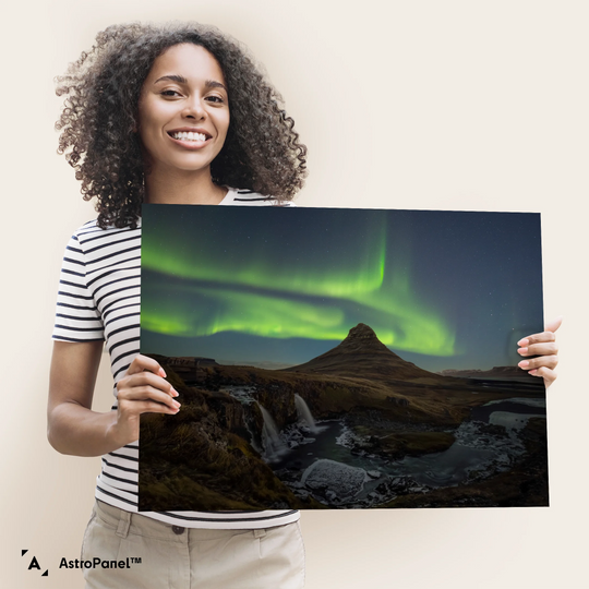 Marzena Rogozińska: Aurora over Mount Kirkjufell