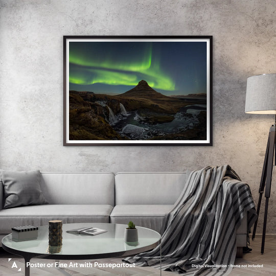 Marzena Rogozińska: Aurora over Mount Kirkjufell