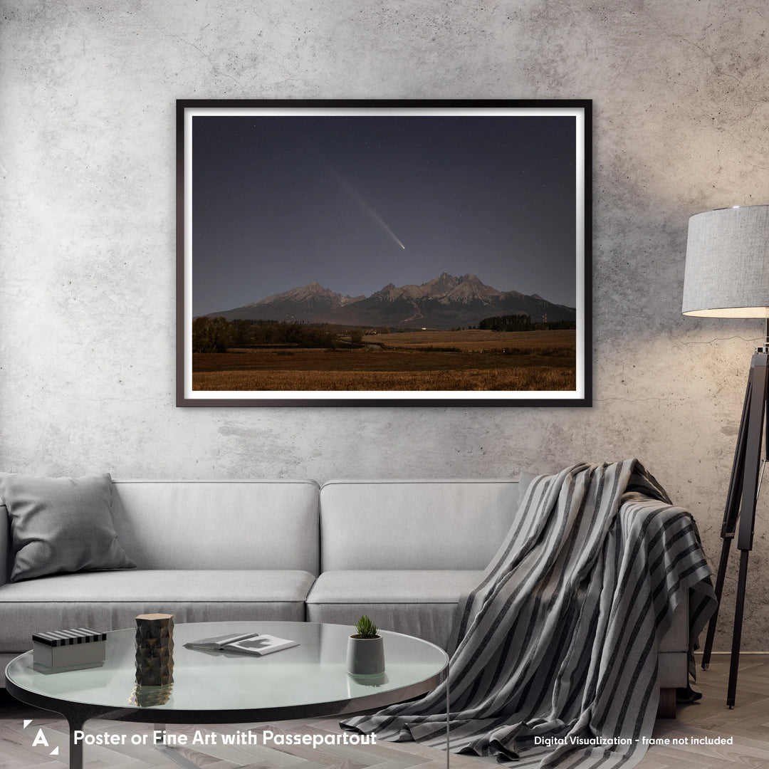 Łukasz Remkowicz: Comet Tsuchinshan-ATLAS above Tatra Mountains