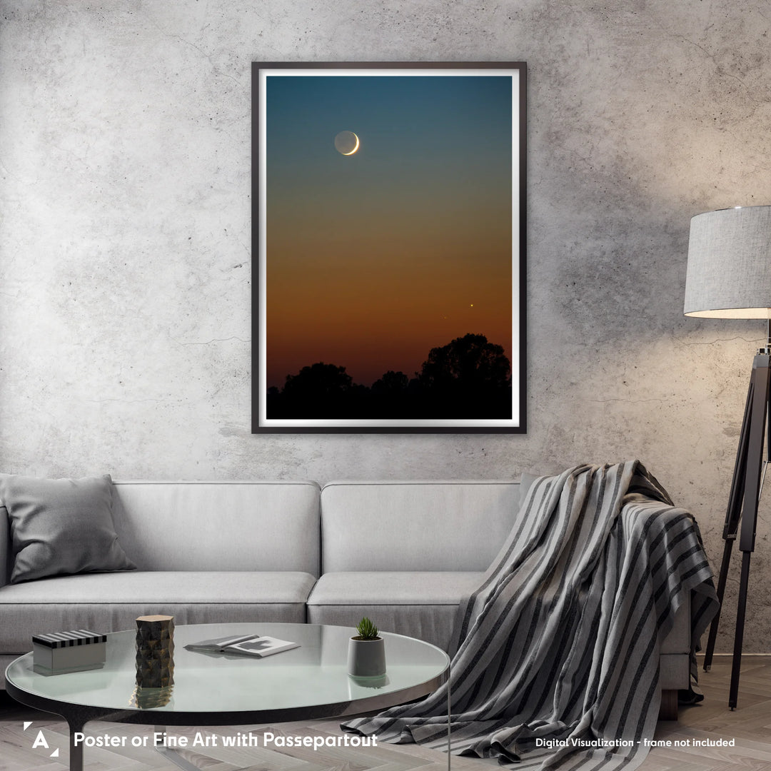 Lionel Majzik: Moon, Venus, Mars - a celestial conjunction dance