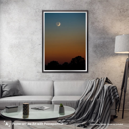 Lionel Majzik: Moon, Venus, Mars - a celestial conjunction dance