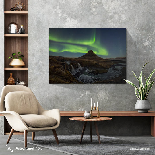 Marzena Rogozińska: Aurora over Mount Kirkjufell