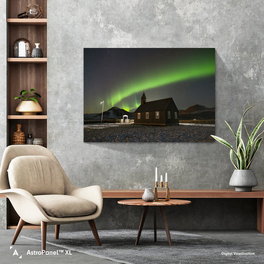 Marzena Rogozińska: Aurora over Budakirkja Church