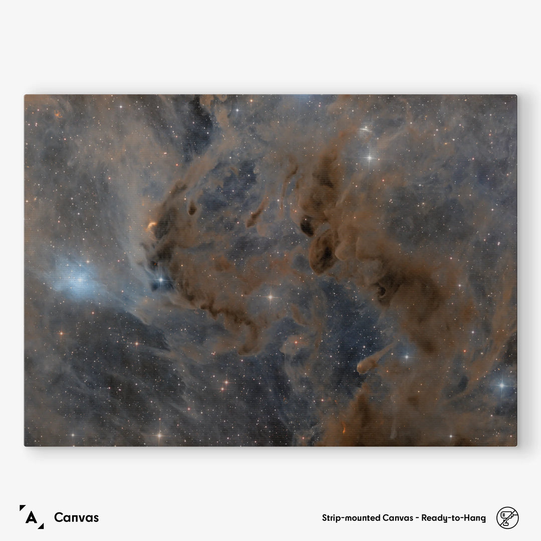 Paweł Radomski: Blue Lantern on a Grey Shore