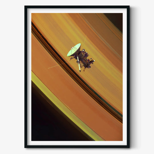 Maciej Rebisz: Cassini at Saturn Poster