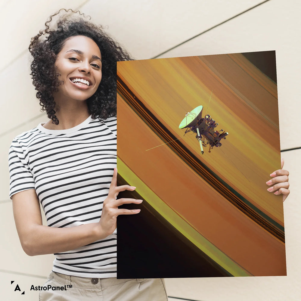 Maciej Rebisz: Cassini at Saturn Poster