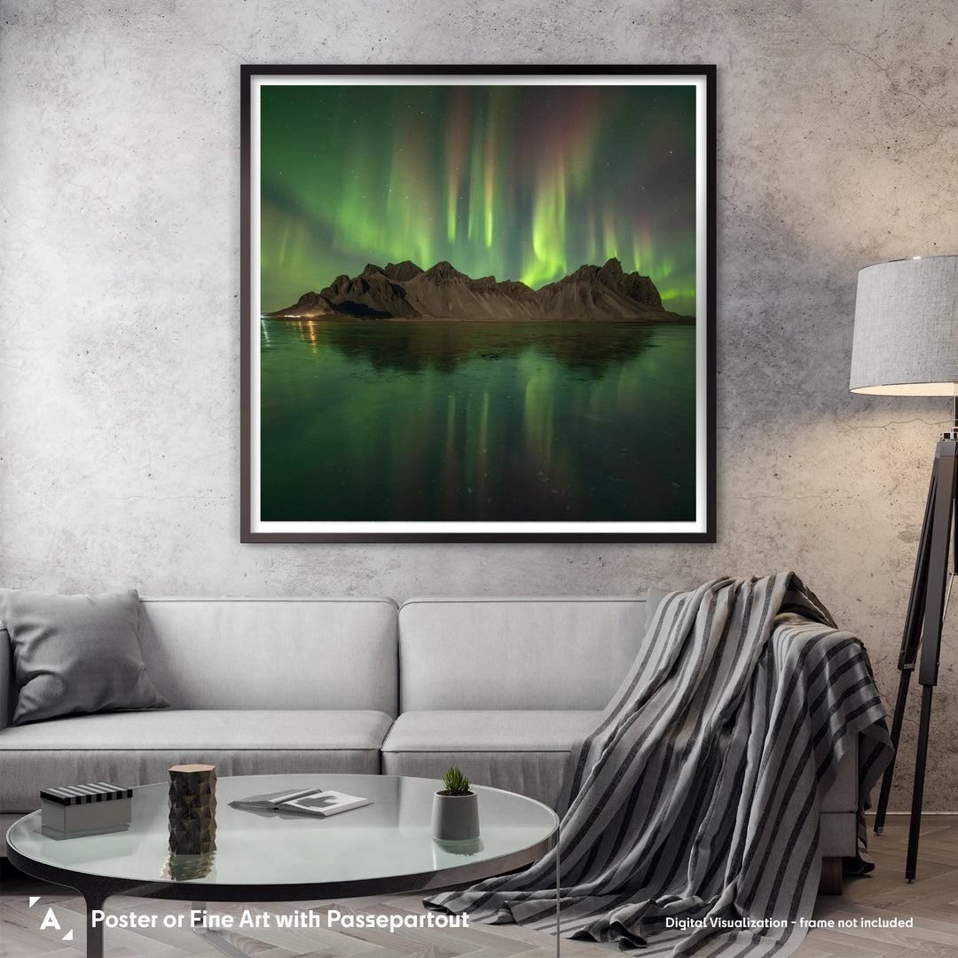 Marzena Rogozińska: Aurora Borealis over Vestrahorn Mountain