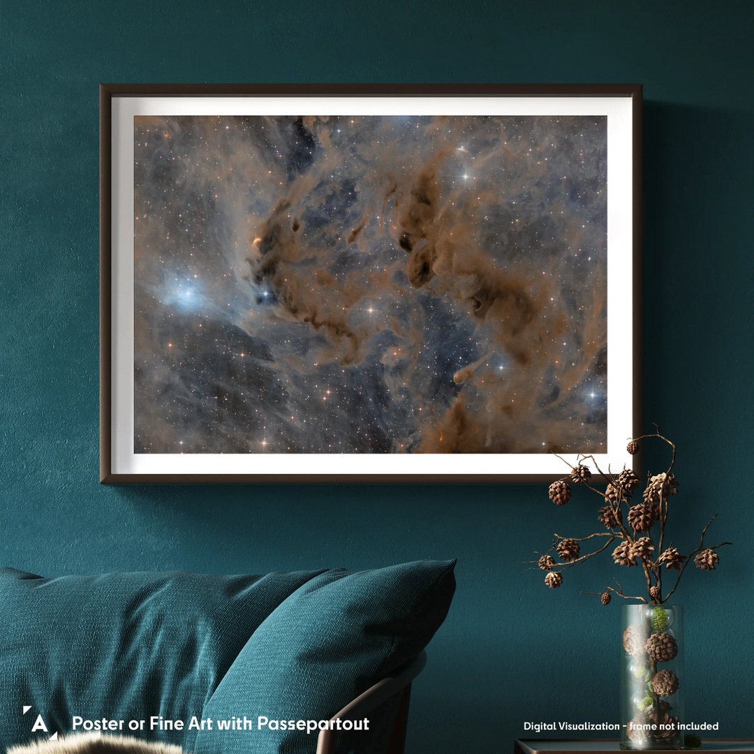 Paweł Radomski: Blue Lantern on a Grey Shore